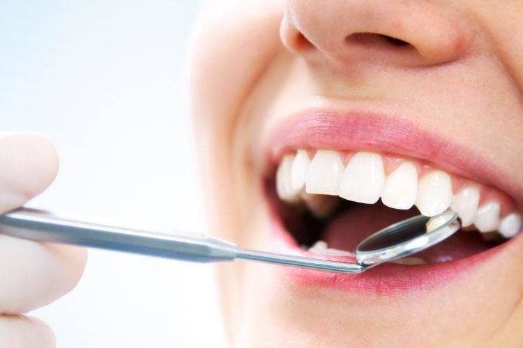 Gesunde Zähne durch regelmäßige Kontrolluntersuchung