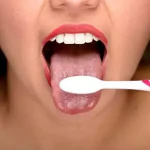 Richtig Zunge reinigen